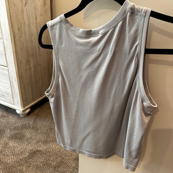 Tank - Picture 2 of 2